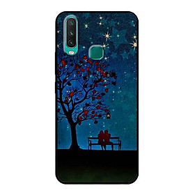 Ốp Lưng in cho Vivo Y17 Mẫu Cặp Đôi Ngồi Ghế Đá - Hàng Chính Hãng