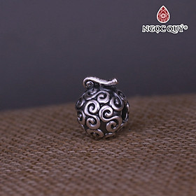Charm bạc trái thần nika cao su gomu gomu xỏ ngang - Ngọc Quý Gemstones