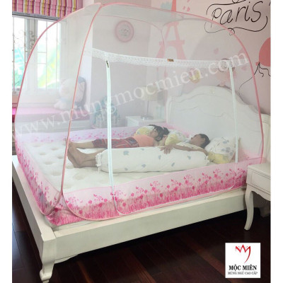Màn Chụp Cao Cấp Mộc Miên Đỉnh Rộng Kích Thước 1,6mx2m - Trắng Viền Hồng ( Hà Nội )