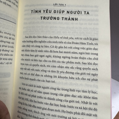 Hiểu Về Tình Yêu  – Nhiều tác giả - Hương Nghi dịch – NXB Văn học – AZ VietNam