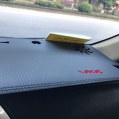 Thảm taplo Da vân Cacbon xe TOYOTA VIOS đời 2018-2022 cao cấp, chống nóng, trơn trượt