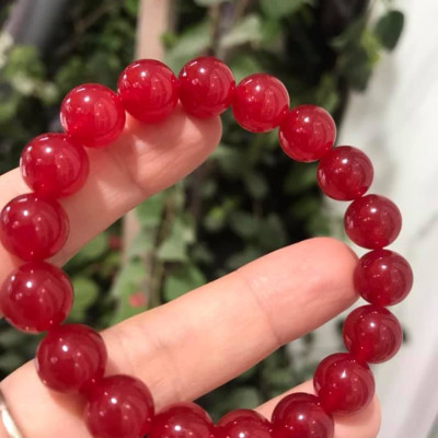 Vòng Tay May Mắn Đá Mã Não Đỏ Đậm Đẹp  size 10mm 18 Hạt  Nữ mạng Hỏa mạng Thổ ạ Màu Đỏ là màu Chiến Thắng ạ