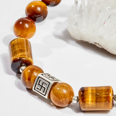 Vòng tay phong thủy nữ đá mắt hổ vàng nâu charm vuông 8mm mệnh thổ , kim - Ngọc Quý Gemstones