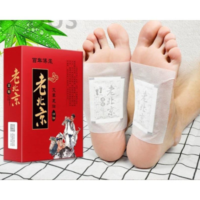Hộp 50 Miếng Dán Thải Độc Bàn Chân Ngải Cứu Nội Địa Trung - MÓN QUÀ CHO SỨC KHỎE