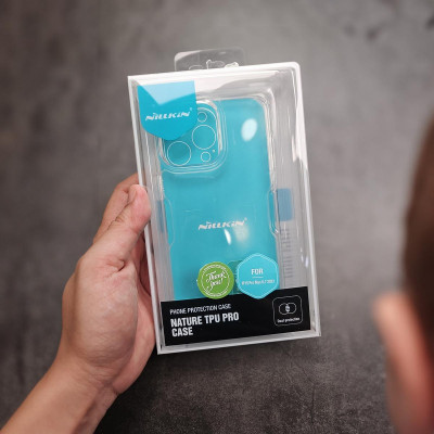 Ốp lưng TPU chống sốc lưng PC cường lực cho iPhone 15 Pro Max, 15 Pro, iP 15, 15 Plus hiệu Nillkin Nature Pro - Mỏng 0.6mm, đệm khí 4 góc, gờ bảo vệ camera - Hàng nhập khẩu