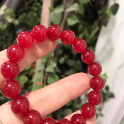 Vòng Tay May Mắn Đá Mã Não Đỏ Đậm Đẹp  size 10mm 18 Hạt  Nữ mạng Hỏa mạng Thổ ạ Màu Đỏ là màu Chiến Thắng ạ