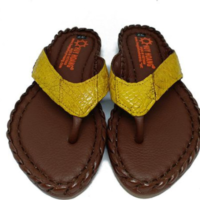 Dép nữ Huy Hoàng da cá sấu màu vàng nghệ HT7242