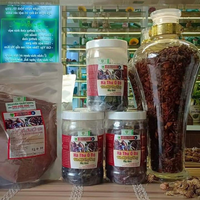HÀ THỦ Ô ĐỎ MẸ KEN-Loại có thành phần đậu đen xanh lòng giảm nóng trong hộp 500gr