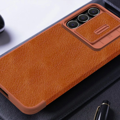 Bao da cho SamSung Galaxy S23 FE chính hãng Nillkin QIN có nắp trượt bảo vệ camera sau - Hàng chính hãng
