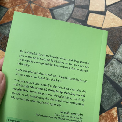 (Tranh minh hoạ) Bổn cũ soạn lại 2 - NHỮNG BÀI HỌC THUỘC LÒNG TÂN QUỐC VĂN GIÁO KHOA THƯ - Trần Văn Chánh biên soạn – Nxb Tổng hợp Tp Hồ Chí Minh 