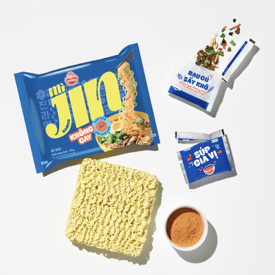 Lốc 5 gói mì Jin Không Cay Otoki hương vị chuẩn Hàn, đậm đà thơm ngon(120gx5)