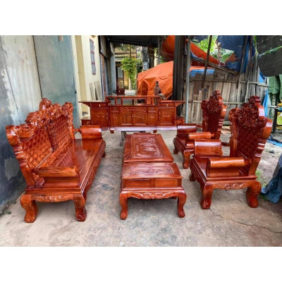 bàn ghế louis Hoàng Gia gỗ Xà Cừ Đỏ hay còn gọi là Lim Đồng Bằng