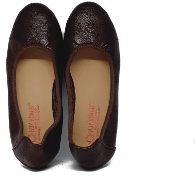 Giày nữ hoa văn Huy Hoàng da bò màu nâu đất HT7952