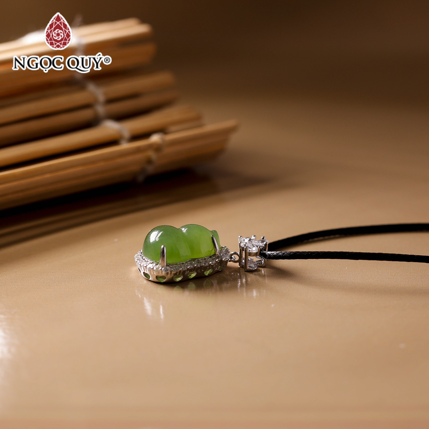Mặt dây chuyền hồ lô ngọc bích bọc bạc mệnh mộc, mệnh hỏa - Ngọc Quý Gemstones