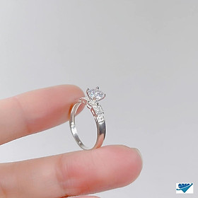 Nhẫn nữ chất liệu bạc ta mặt đá MS52g