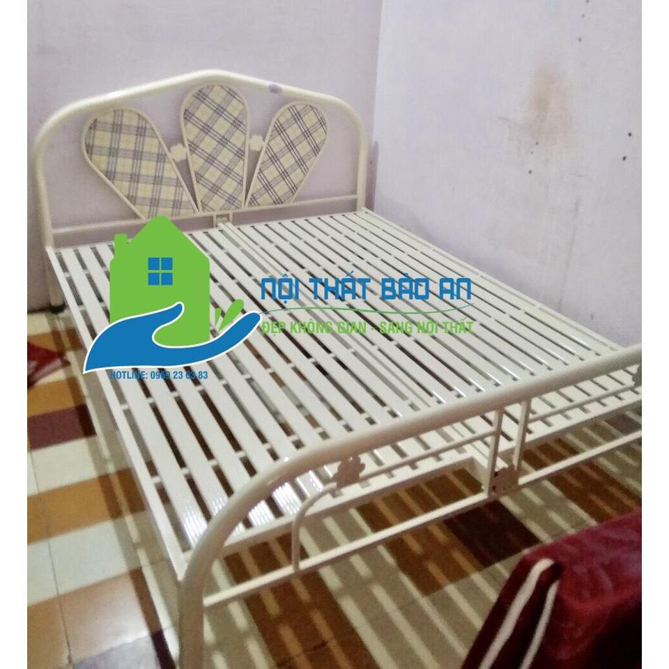 Giường sắt 1m8 x 2m màu đỏ