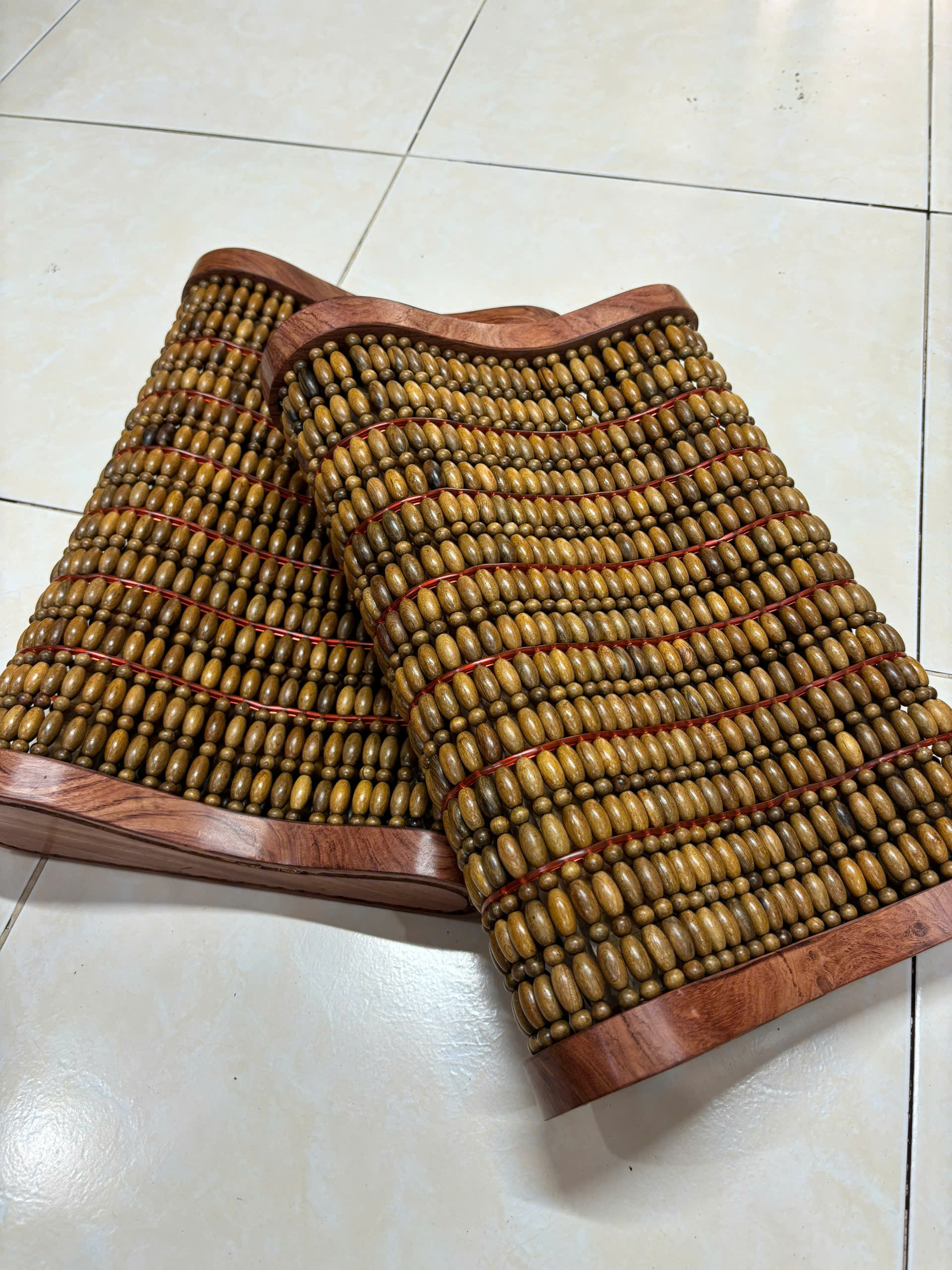 Gối Công Thái Học Gỗ Bách Xanh Cao Cấp - Kích Thước 36cmx24cmx8/4cm ( video , hình thật )