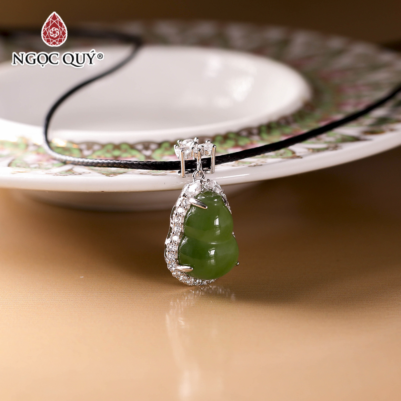 Mặt dây chuyền hồ lô ngọc bích bọc bạc mệnh mộc, mệnh hỏa - Ngọc Quý Gemstones