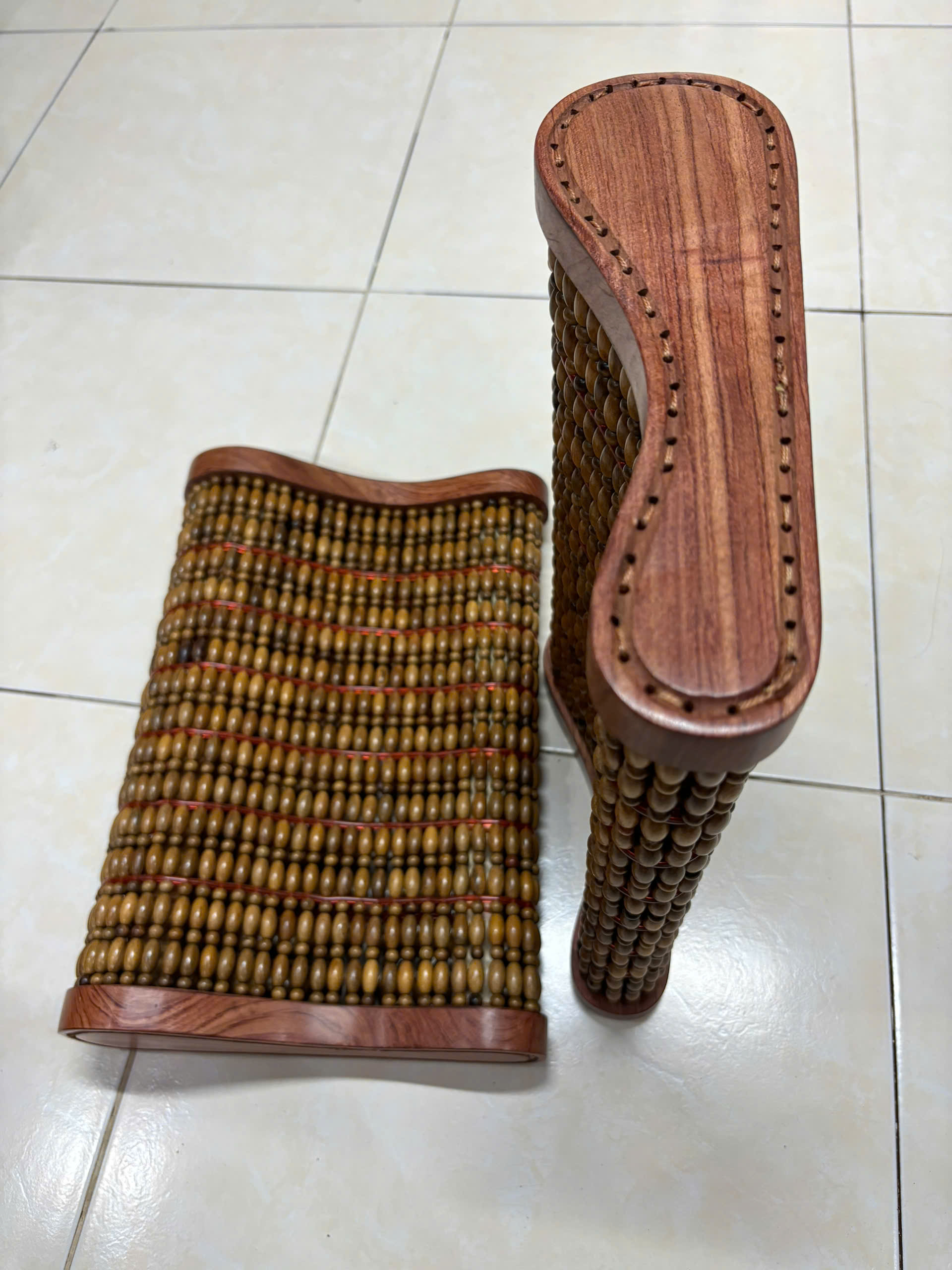 Gối Công Thái Học Gỗ Bách Xanh Cao Cấp - Kích Thước 36cmx24cmx8/4cm ( video , hình thật )