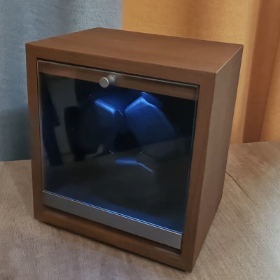 ￼Hộp Đồng Hồ Cơ Xoay Chất Liệu Gỗ Có Mặt Kính Và Đèn Led Dành Cho 3 Chiếc