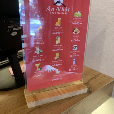 Menu mica A5 đế gỗ Nhatvywood NV5102