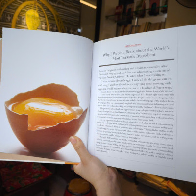 Sách - Egg: A Culinary Exploration of the World