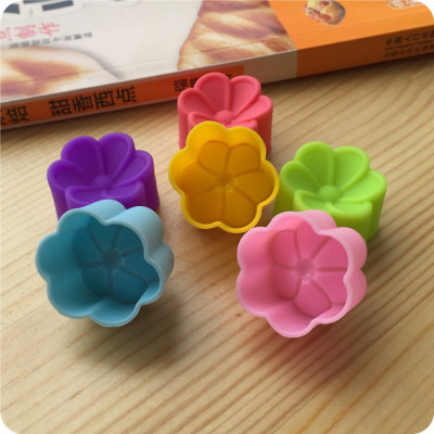 Bộ 10 khuôn silicon 3 lớp làm bánh, rau câu, bánh bông lan, bánh da lợn hình hoa mai 5 cánh tròn – Mã số 1100