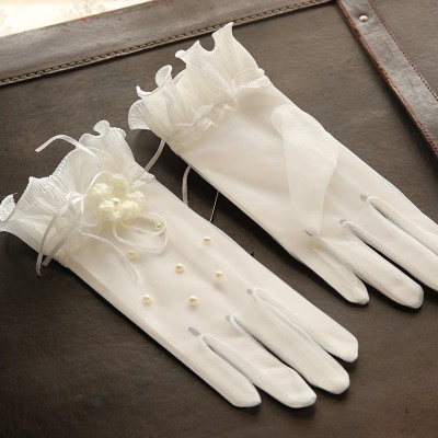 Găng tay cô dâu ngắn vải voan đính hạt nhẹ nơ hoa kết tay bèo nhún trắng giangpkc phụ kiện cưới