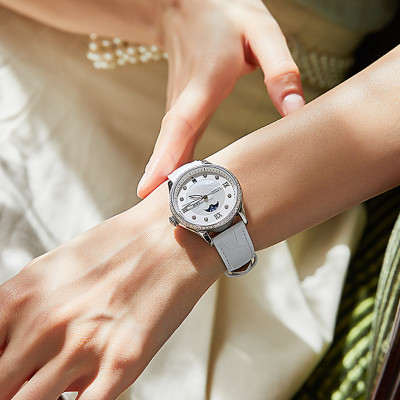 Đồng hồ nữ chính hãng I&W CARNIVAL IW582G-1 Kính sapphire ,chống xước ,Chống nước 30m ,Bảo hành 24 tháng,Máy cơ (Automatic),dây da cao cấp, thiết kế đơn giản dễ đeo