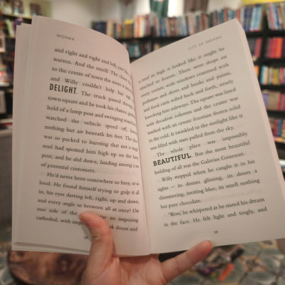 Sách - Wonka by Sibéal Pounder - Truyện thiếu nhi tiếng Anh nhập khẩu