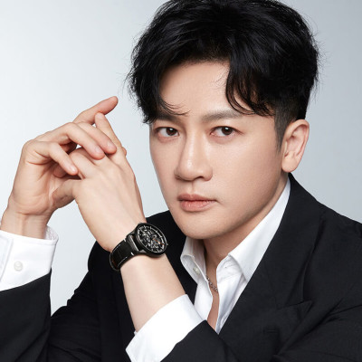 Đồng Hồ Nam I&W Carnival 588G1 Chính Hãng Full Box Chống Nước Kính Chống Xước Dây Da Cao Cấp BH 60T (Máy Cơ Tự Động)