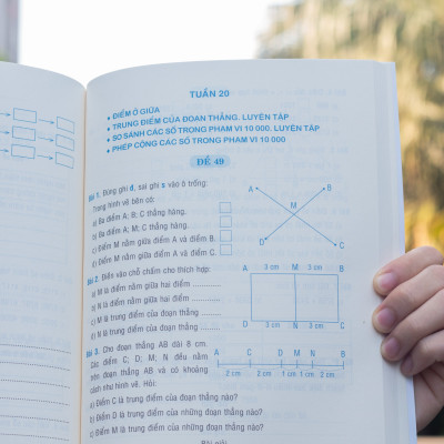 Sách: Combo Tuyển Chọn Đề Ôn Luyện Và Tự Kiểm Tra Toán Lớp 3 + Rèn Kĩ Năng Giải Toán Lớp 3 (Tập 1 + Tập 2)