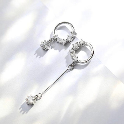 Bông tai đá bất đối xứng