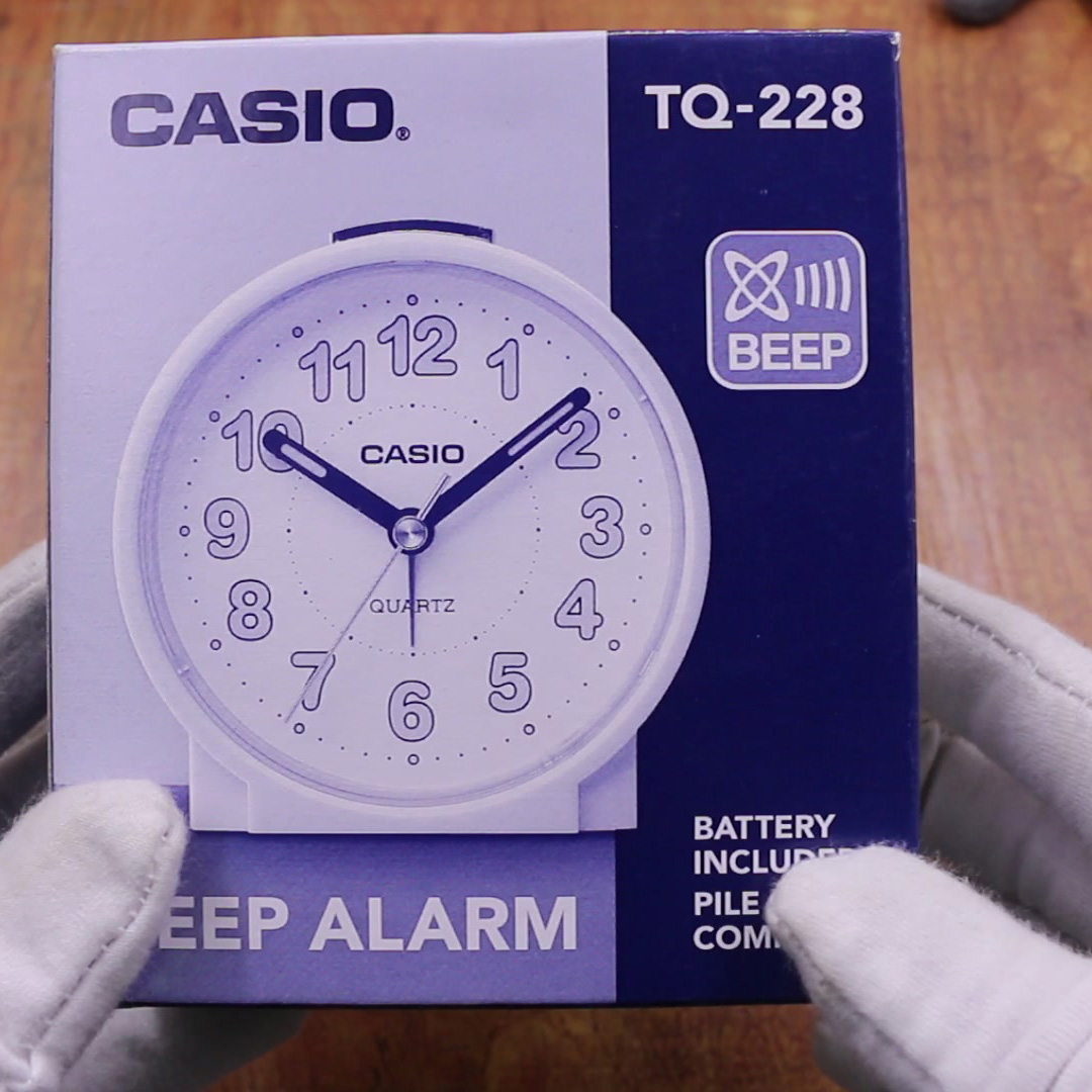 Đồng Hồ Để Bàn Casio TQ-228-7DF Màu Trắng - Có Báo Thức - Kích Thước Vỏ ( 8.6 cm )