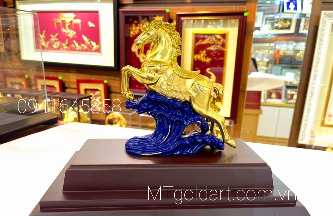 Tượng ngựa dát vàng (19x27x34cm) MT Gold Art- Hàng chính hãng, trang trí nhà cửa, phòng làm việc , quà tặng sếp, đối tác, khách hàng.