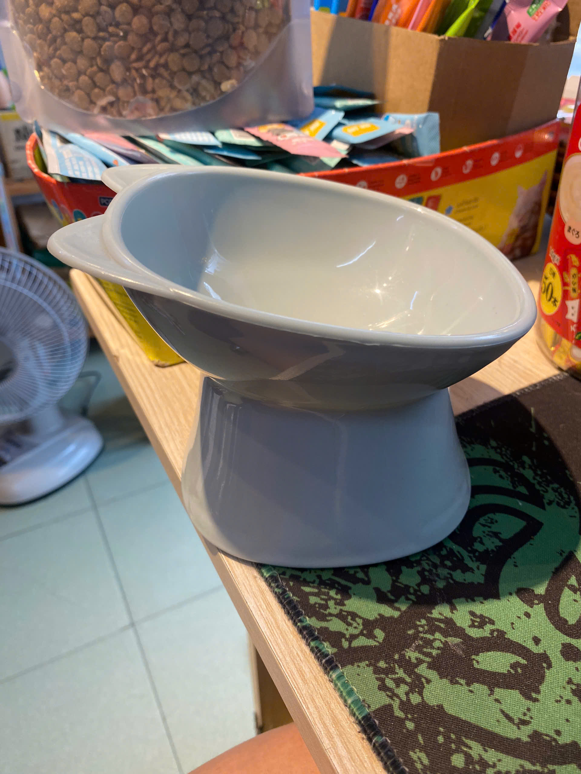 BÁT CHỐNG GÙ DÀNH CHO CHÓ MÈO GIÁ RẺ (NHỰA DÀY) -tiemchomeoanyen