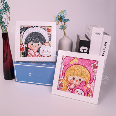 Bộ Tranh Đính Đá Tự Làm Toàn Diện Họa Tiết  Có Khung Dùng Làm Quà Tặng Cho Bạn Gái ( ngẫu nhiên)