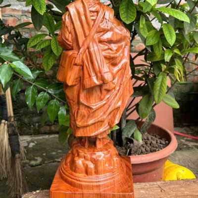 Tượng thầy thích minh tuệ bằng gỗ hương đá kt cao 50cm 