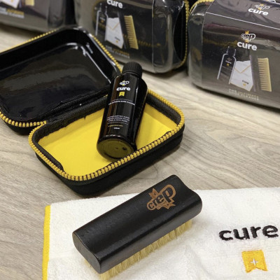 Bộ Vệ Sinh Giày Dép Crep Protect Cure Kit (gồm bàn chải, khăn lau, chai dung dịch vệ sinh 100ml và sách hướng dẫn) 