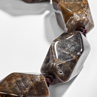 Vòng tay gỗ hóa thạch Ngọc Quý Gemstones