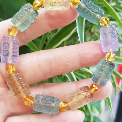Vòng Tay nữ charm cao cấp Đá Fluorit tự nhiên đa sắc màu kiểu hạt 10mm phối tròn đẹp sang các Chị đeo xinh tay may mắn tài lộc cả năm ạ