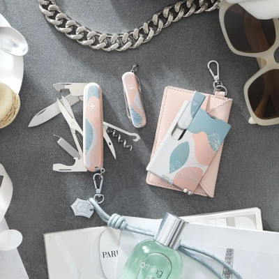 Ví card đa năng phong cách cổ điển Paris Style, Sydney Style, New York Style Victorinox Thụy Sỹ