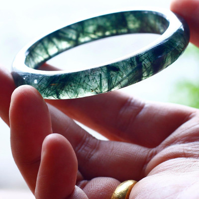 Vòng tay đá thạch anh tóc xanh liền khối mệnh hỏa, mộc - Ngọc Quý Gemstones