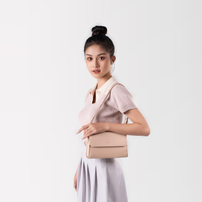 Túi Yuumy ( Thời trang nữ nắp gập dạng hộp size 21 - Túi đeo chéo da Seasand YN155 )