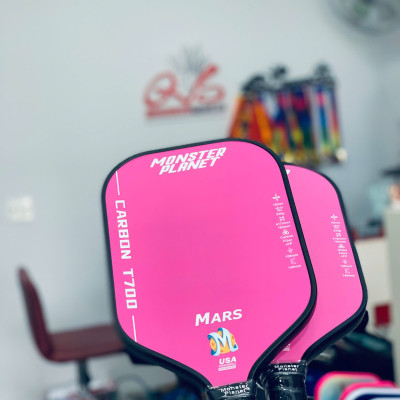￼Vợt Pickleball Mars Chuyên Nghiệp USAPA Approved. Raw Carbon T-700 Nhám, Hỗ Trợ Xoáy và Kiểm soát bóng Spor