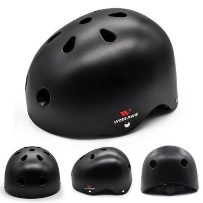 Mũ bảo hiểm dành cho người lớn và trẻ em, giúp bảo vệ và an toàn cho nhiều môn thể thao như : trượt ván, đi xe máy, xe đạp