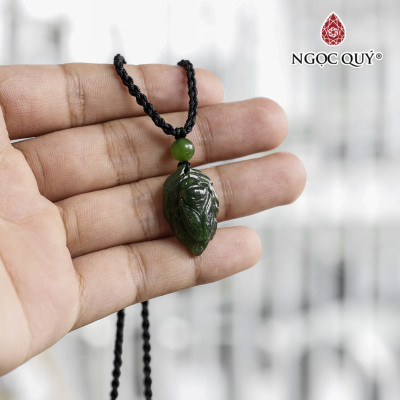 Mặt dây chuyền ngọc thiền ngọc bích 24x15mm mệnh mộc, mệnh hỏa - Ngọc Quý Gemstones