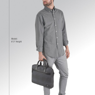 Túi xách Nam Solo Bryce 15.6" HLD100-51 Xanh - Đen Kích thước: Cao 34 x Ngang 43 x Rộng 9 cm Bảo hành 05 năm