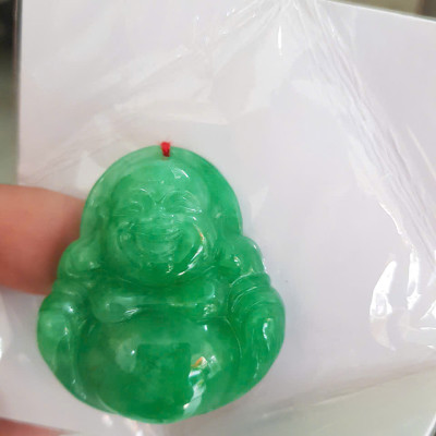 Mặt dây chuyền Nữ Phật Di Lặc bụng tròn Đá Ngọc Cẩm Thạch Xanh tươi đều đẹp Size C40mm x N37mm x S12mm Anh Chị bọc Vàng đeo đẹp ạ