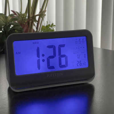 Đồng hồ Rhythm LCT097NR03 – KT 15.0 x 8.8 x 5.0cm / 190g. Vỏ nhựa. Dùng Pin.